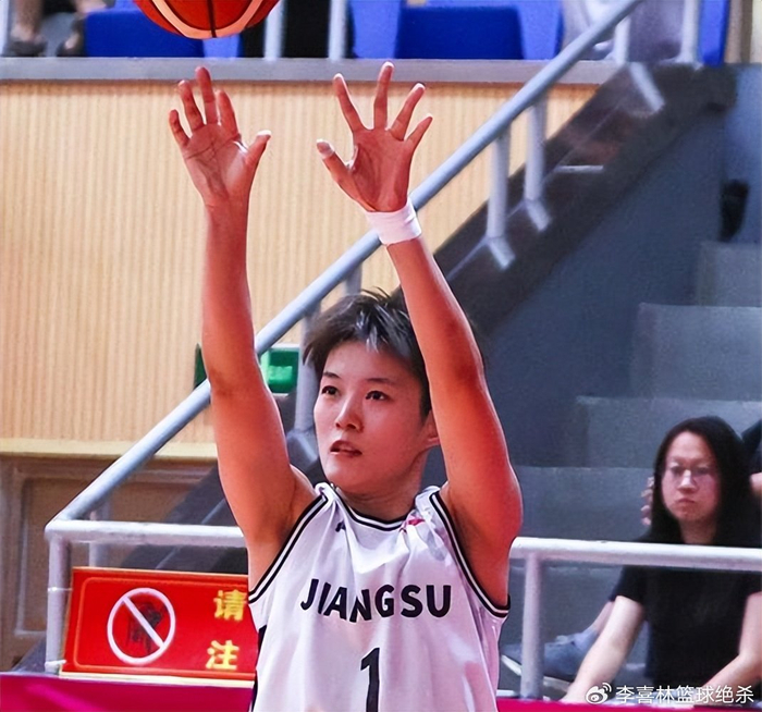 22岁1米84的孙宇在WCBA季后赛崛起：半决赛16分6篮