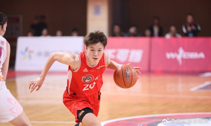 22岁1米84的孙宇在WCBA季后赛崛起：半决赛16分6篮